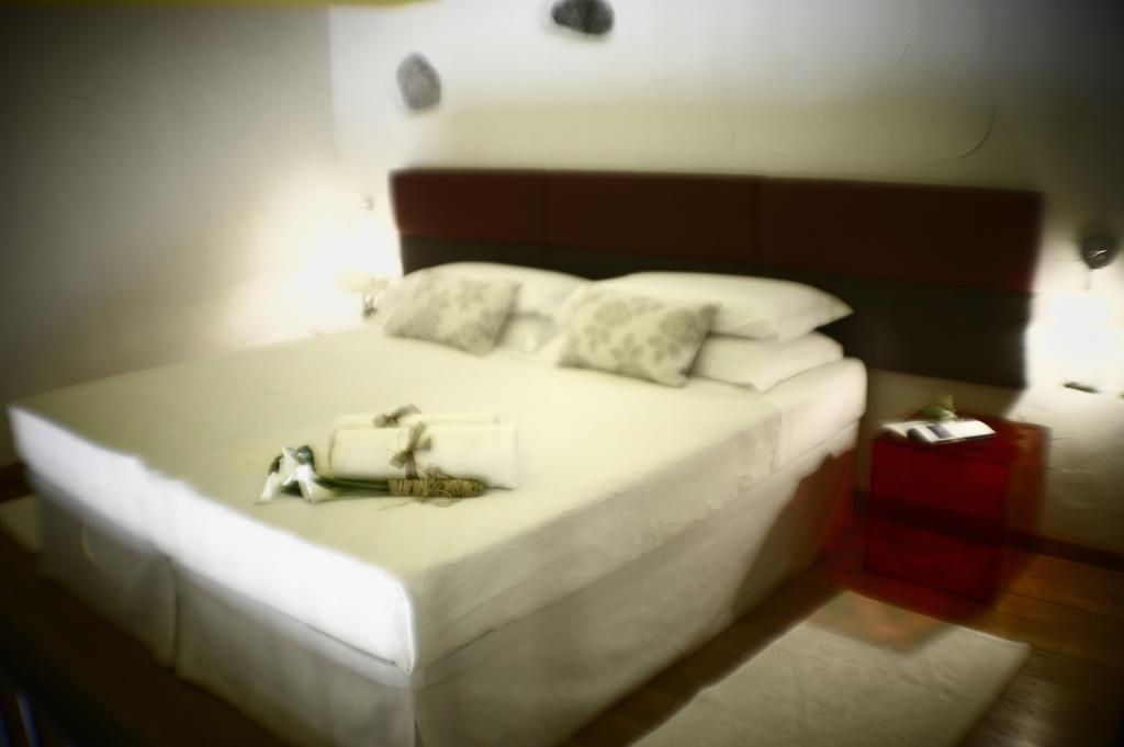 Il Giardino Degli Aranci Bed and Breakfast Mores Δωμάτιο φωτογραφία