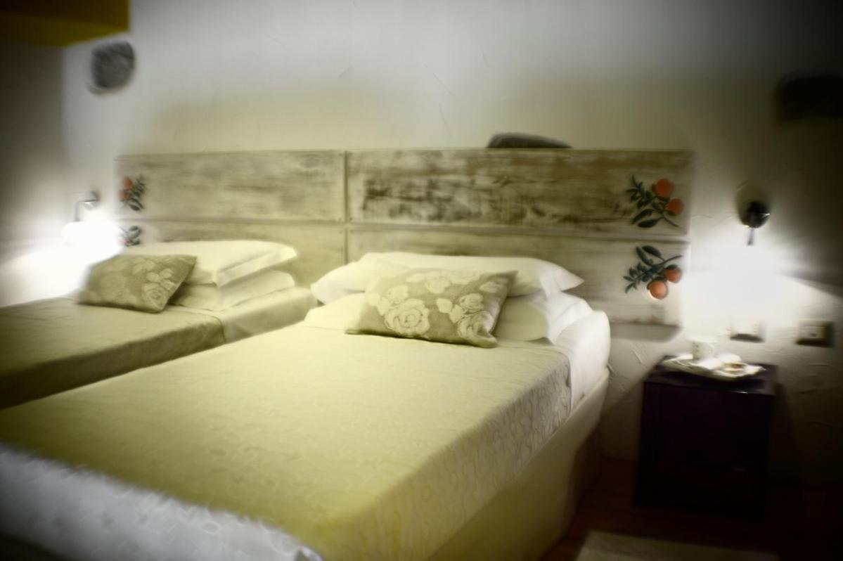 Il Giardino Degli Aranci Bed and Breakfast Mores Εξωτερικό φωτογραφία